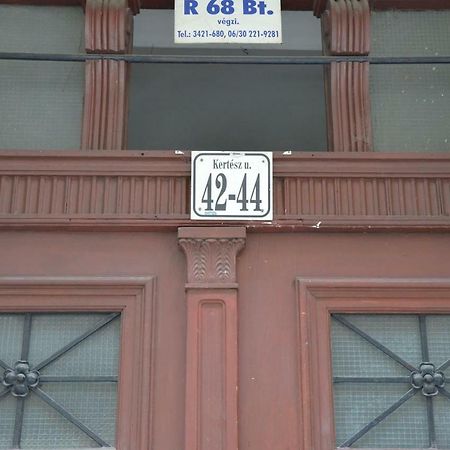 Petra'S Tranquil Nest In Downtown Budapest Exterior photo